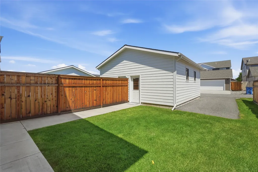 978 Rosa Way Bozeman MT 59718