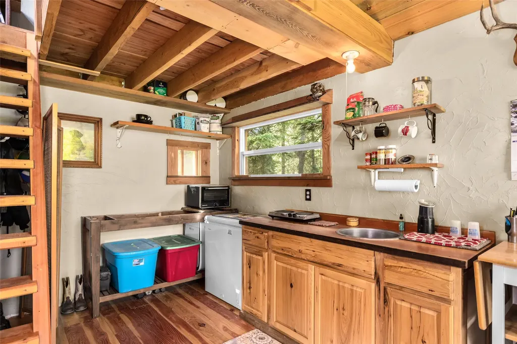 22704 Fatty Creek Road Bigfork MT 59911