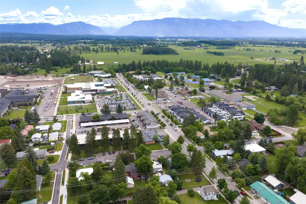 616 Park Avenue Whitefish MT 59937