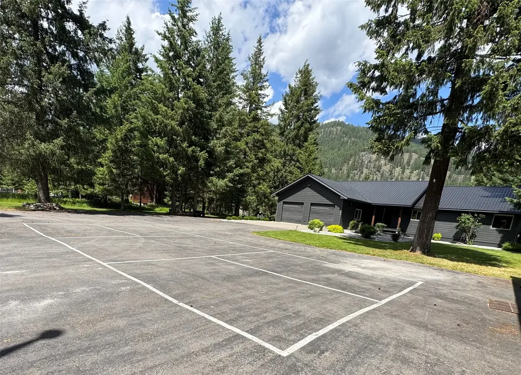 25 Riverfront Drive S Trout Creek MT 59874