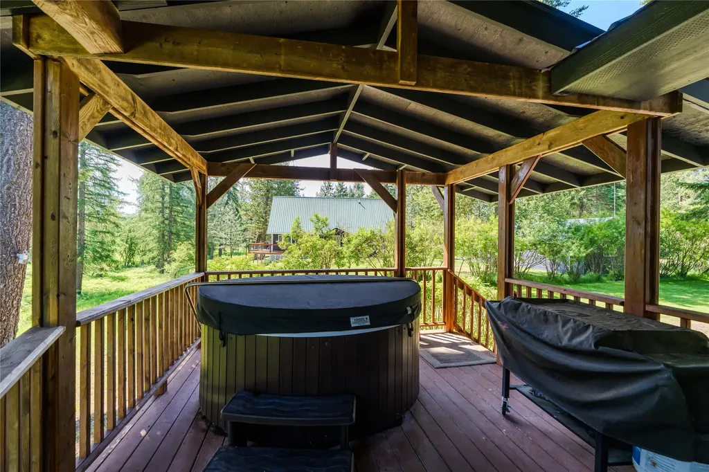 25 Riverfront Drive S Trout Creek MT 59874