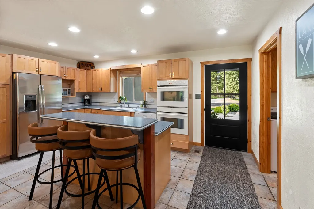 25 Riverfront Drive S Trout Creek MT 59874