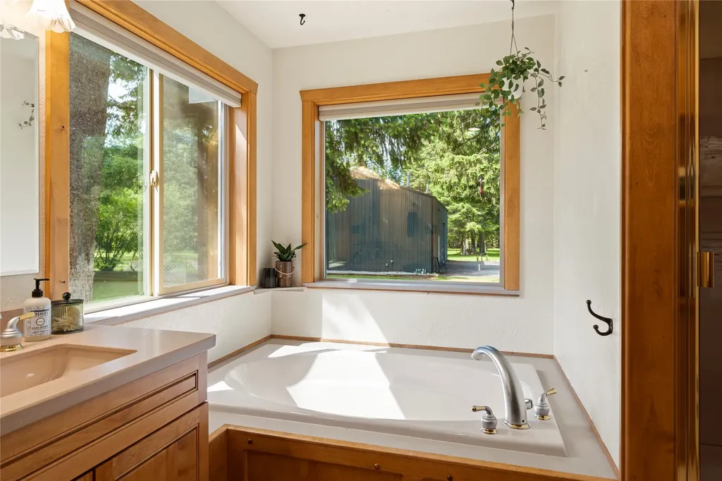 25 Riverfront Drive S Trout Creek MT 59874