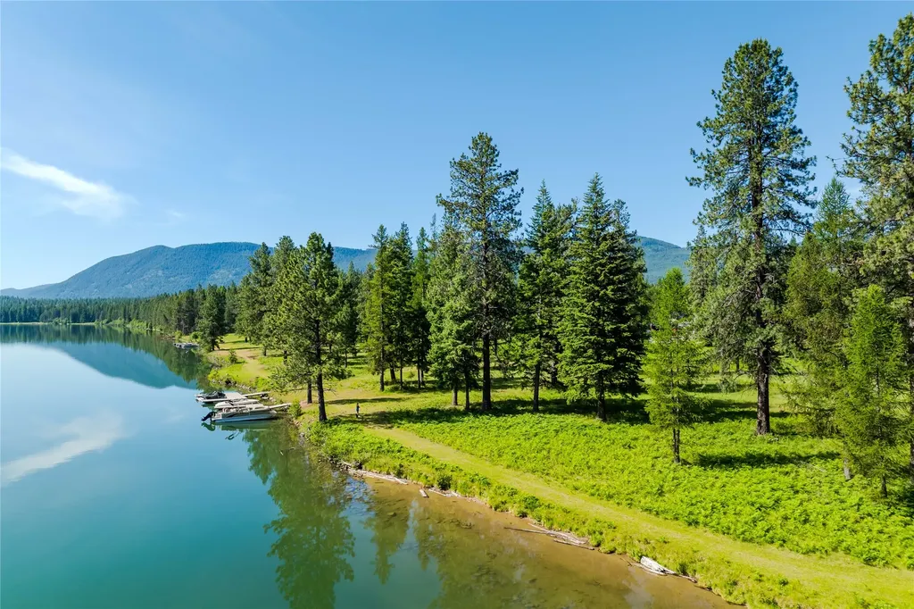 25 Riverfront Drive S Trout Creek MT 59874
