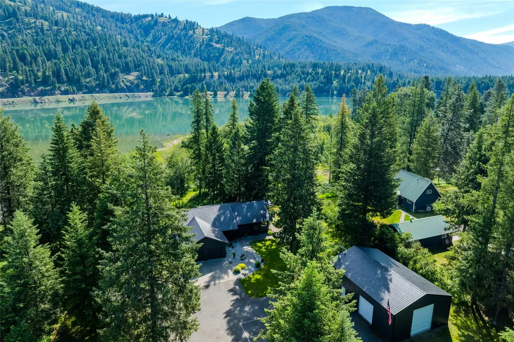 25 Riverfront Drive S Trout Creek MT 59874