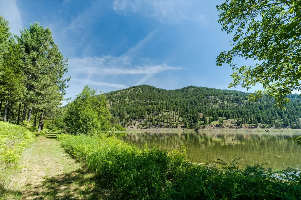 25 Riverfront Drive S Trout Creek MT 59874