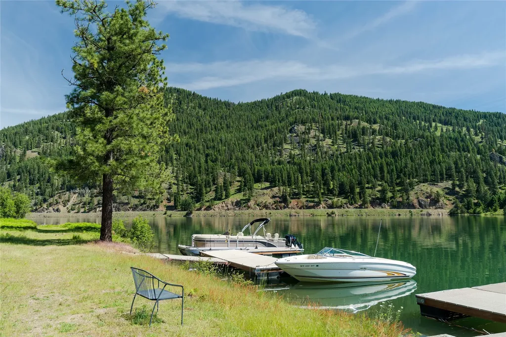 25 Riverfront Drive S Trout Creek MT 59874