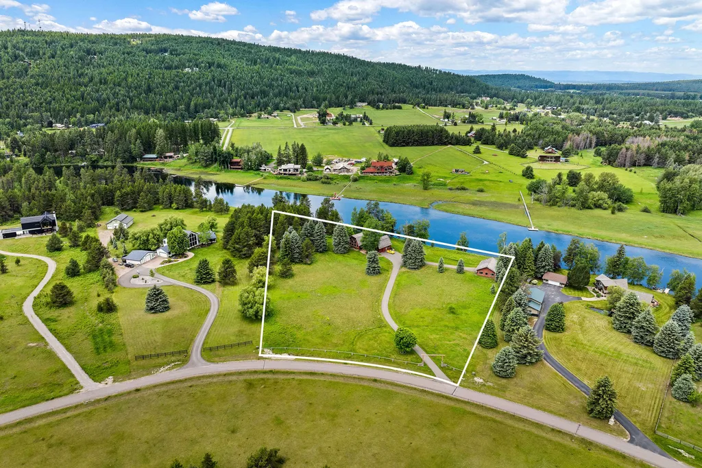 1160 Swan Horseshoe Drive Bigfork MT 59911