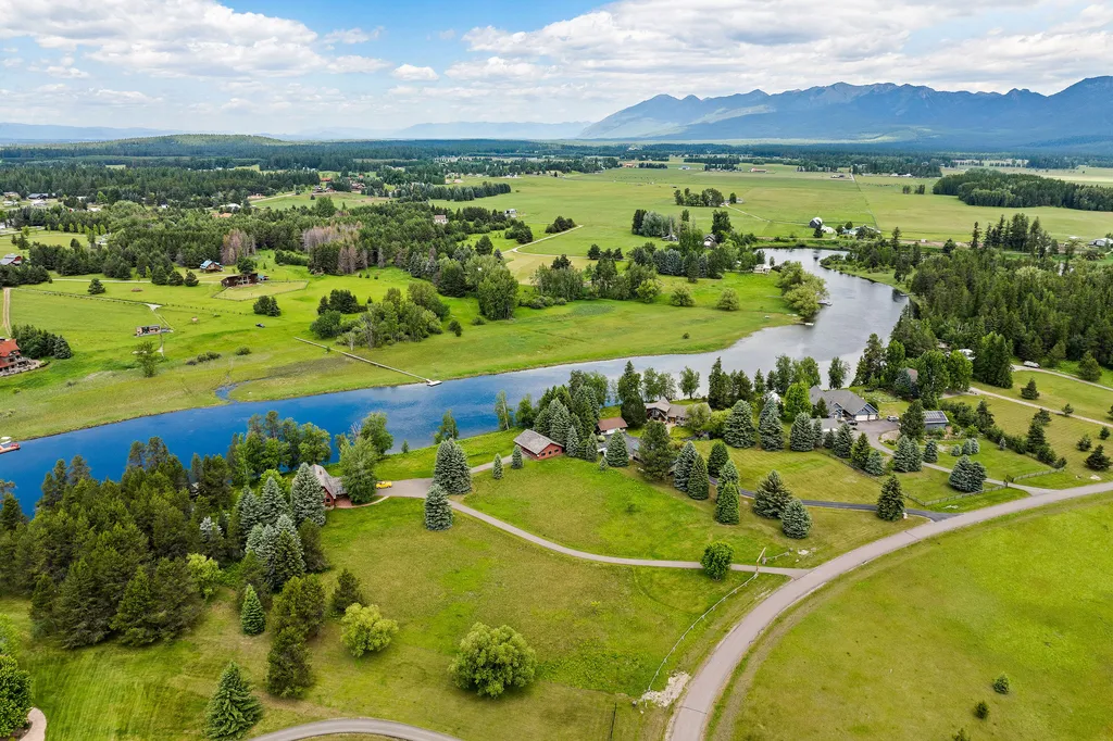 1160 Swan Horseshoe Drive Bigfork MT 59911