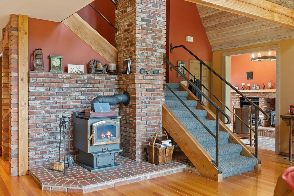 1160 Swan Horseshoe Drive Bigfork MT 59911