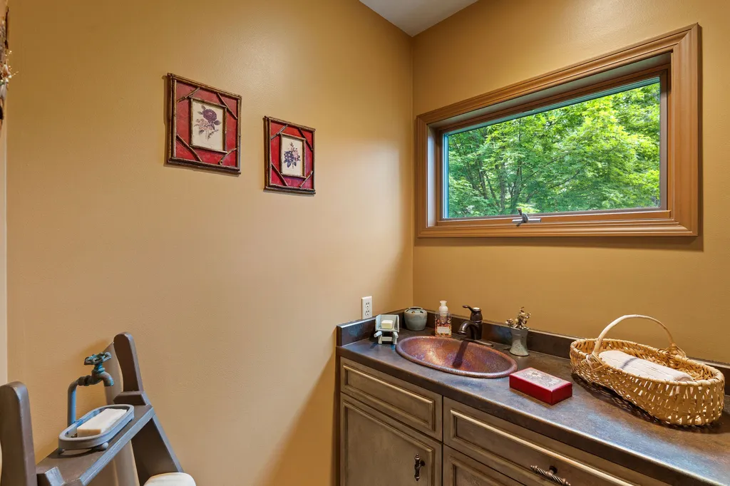 1160 Swan Horseshoe Drive Bigfork MT 59911