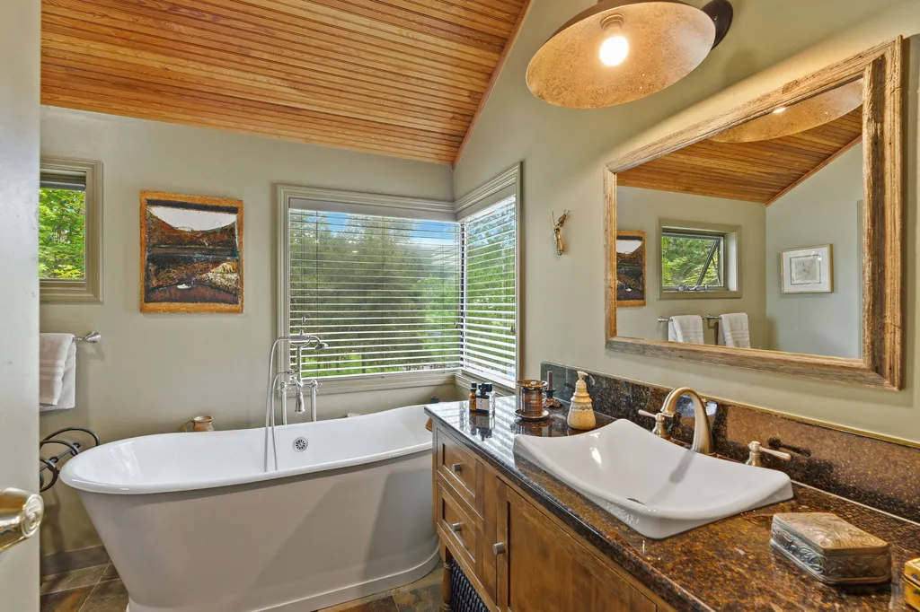 1160 Swan Horseshoe Drive Bigfork MT 59911
