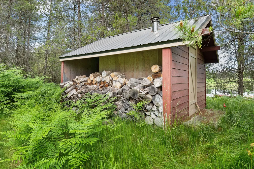 1160 Swan Horseshoe Drive Bigfork MT 59911