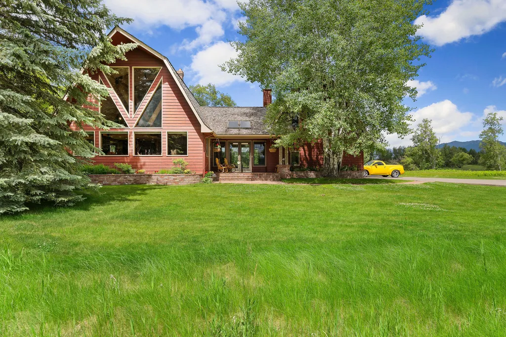 1160 Swan Horseshoe Drive Bigfork MT 59911