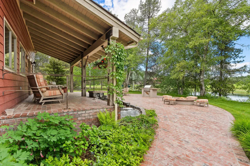 1160 Swan Horseshoe Drive Bigfork MT 59911