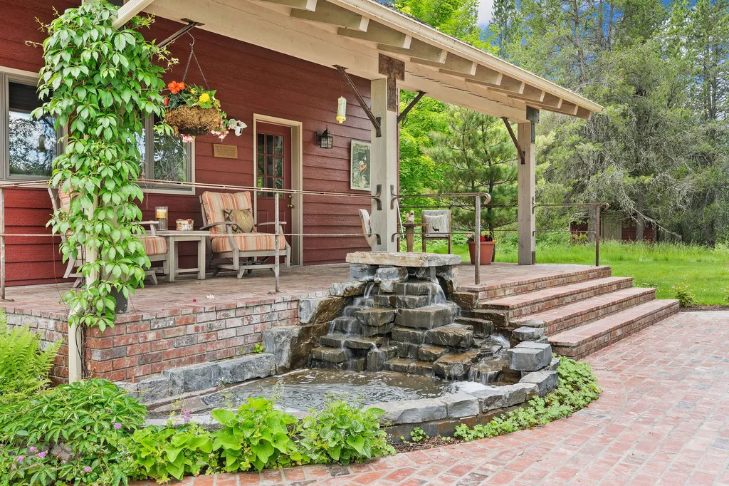 1160 Swan Horseshoe Drive Bigfork MT 59911