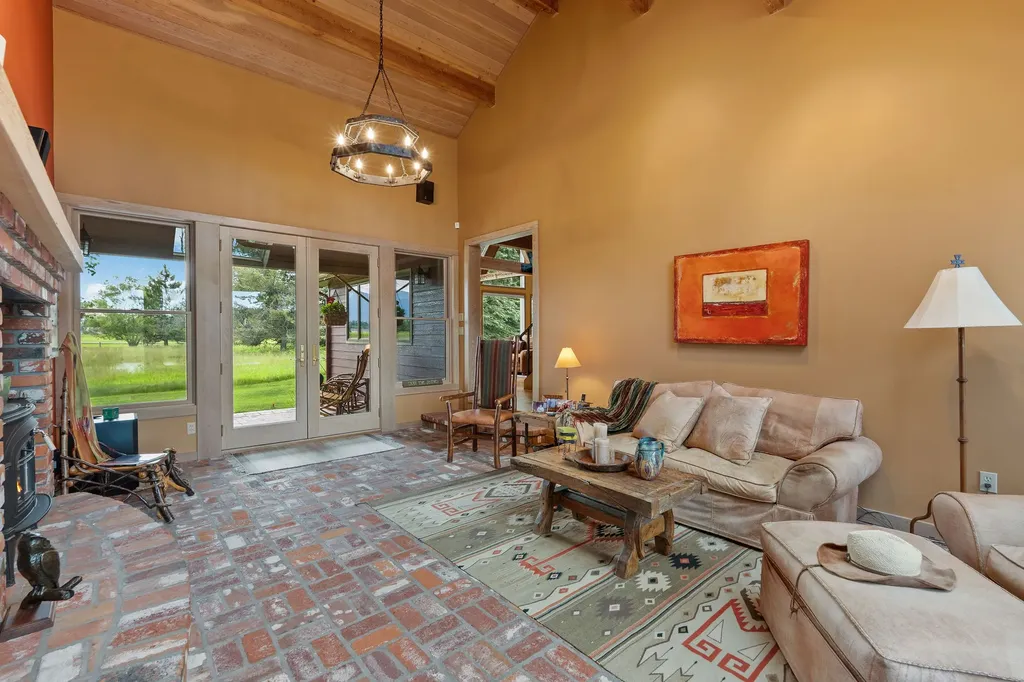 1160 Swan Horseshoe Drive Bigfork MT 59911