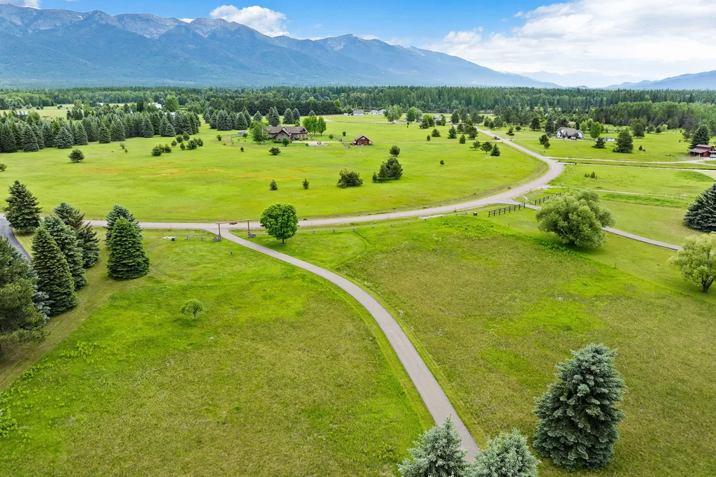 1160 Swan Horseshoe Drive Bigfork MT 59911