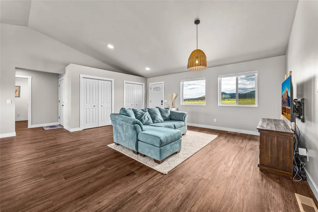 838 Diamond Ridge Loop Florence MT 59833