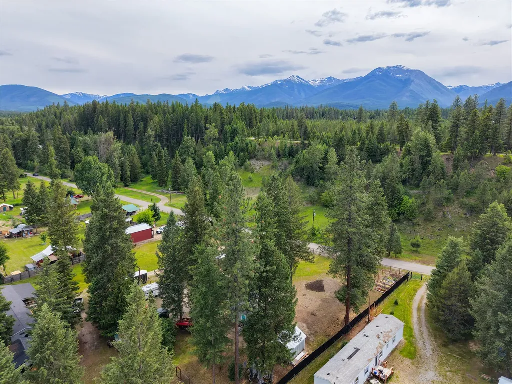 211 Autumn Road Libby MT 59923