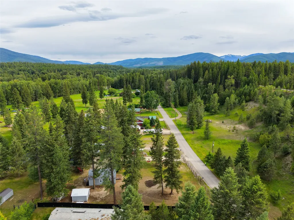 211 Autumn Road Libby MT 59923