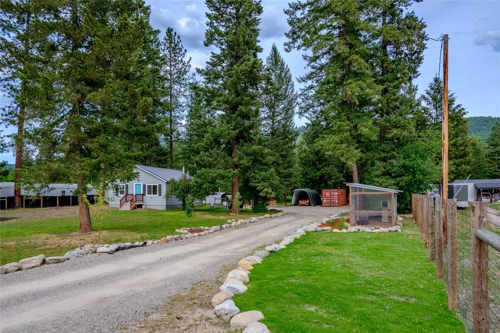 211 Autumn Road Libby MT 59923