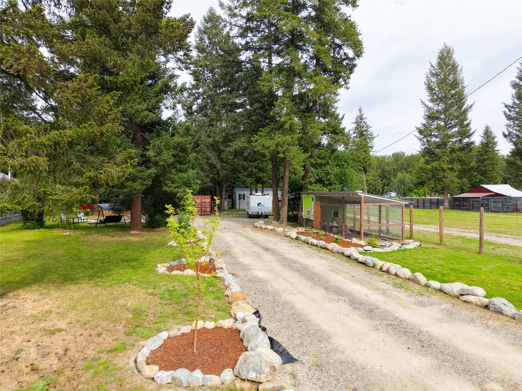 211 Autumn Road Libby MT 59923