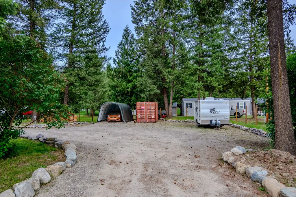 211 Autumn Road Libby MT 59923