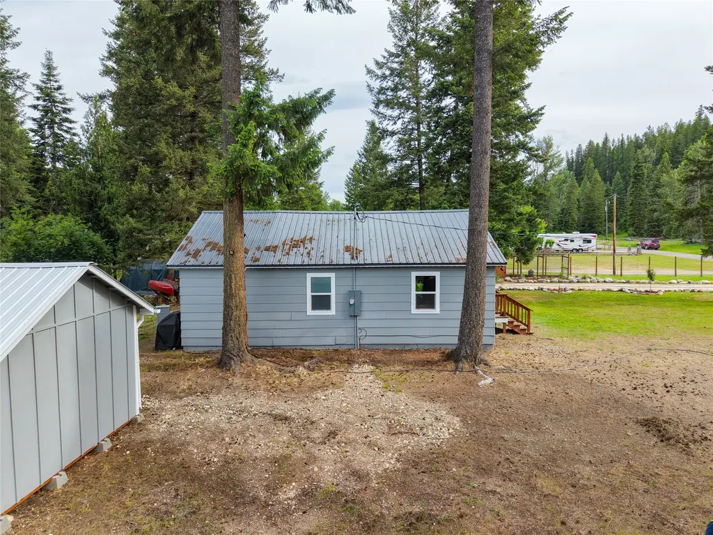 211 Autumn Road Libby MT 59923