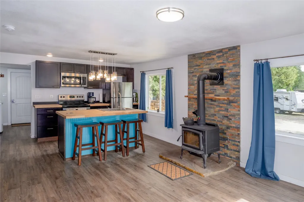 211 Autumn Road Libby MT 59923