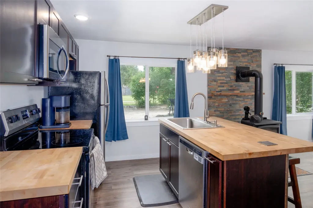211 Autumn Road Libby MT 59923