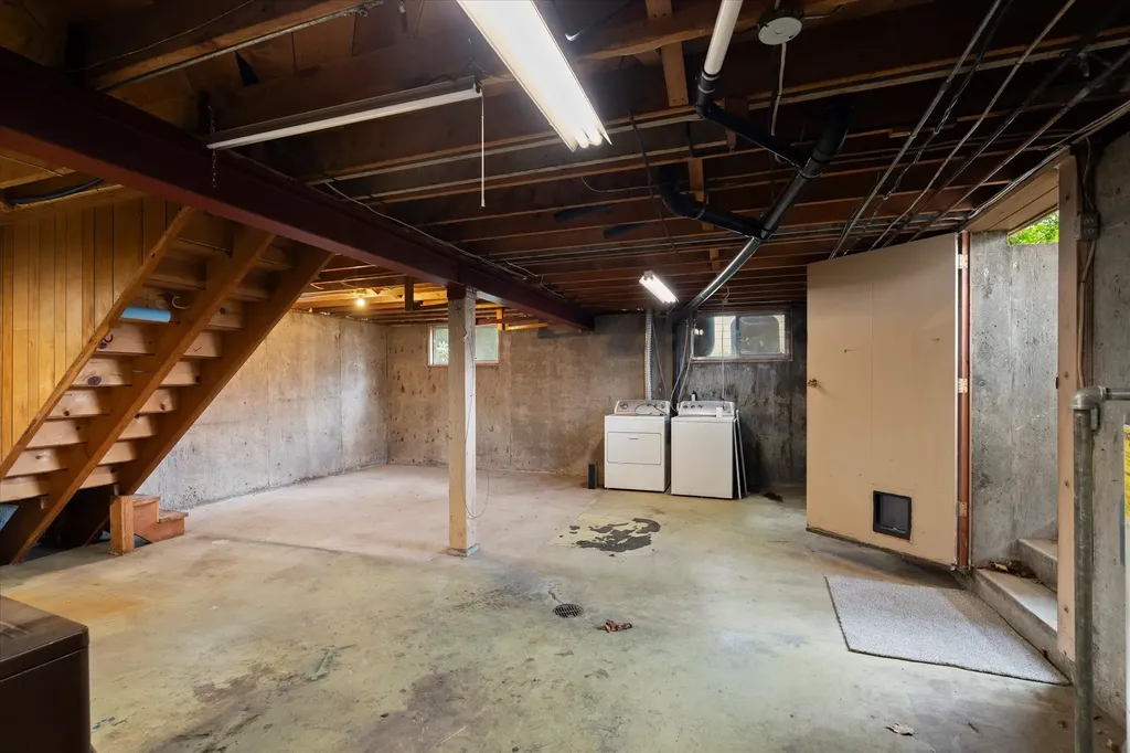 209 E Mineral Avenue Troy MT 59935