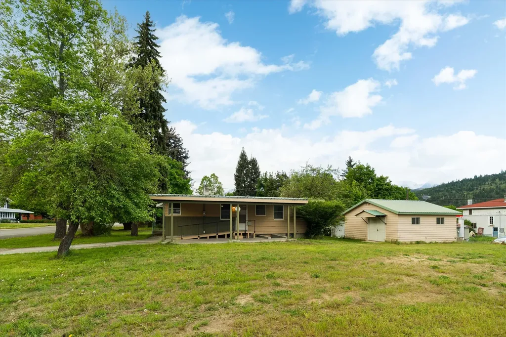 209 E Mineral Avenue Troy MT 59935