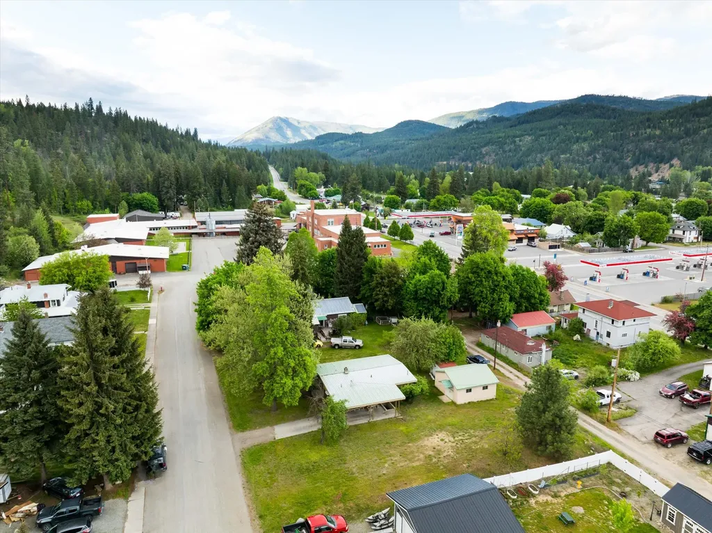 209 E Mineral Avenue Troy MT 59935