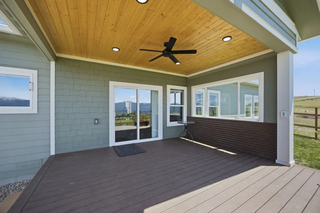 975 Corvallis Hills Drive Corvallis MT 59828