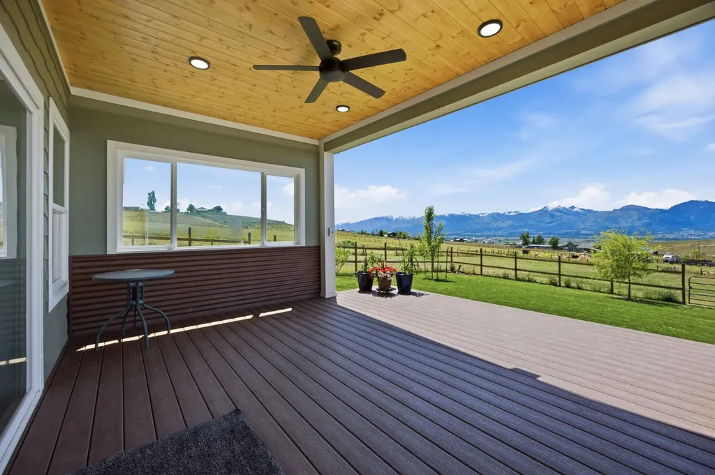 975 Corvallis Hills Drive Corvallis MT 59828