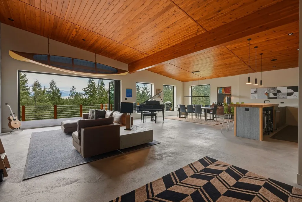 1136 Big Flat Road Missoula MT 59804