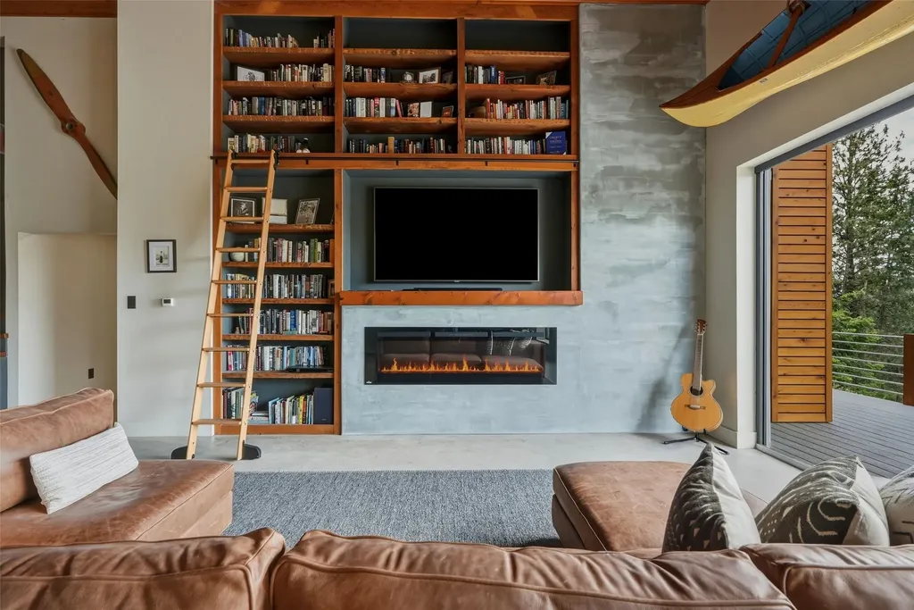 1136 Big Flat Road Missoula MT 59804