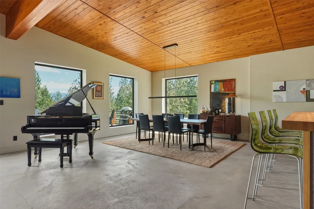 1136 Big Flat Road Missoula MT 59804