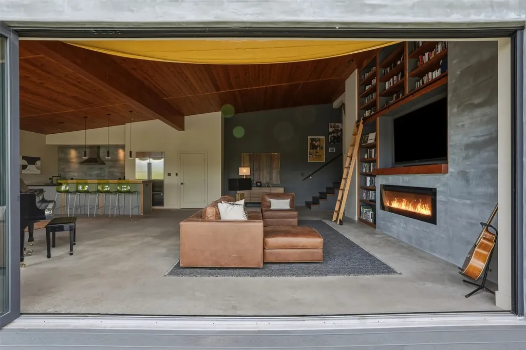 1136 Big Flat Road Missoula MT 59804