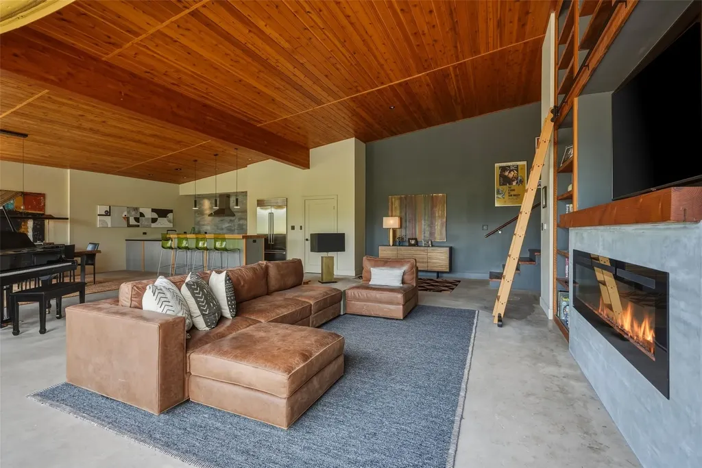 1136 Big Flat Road Missoula MT 59804