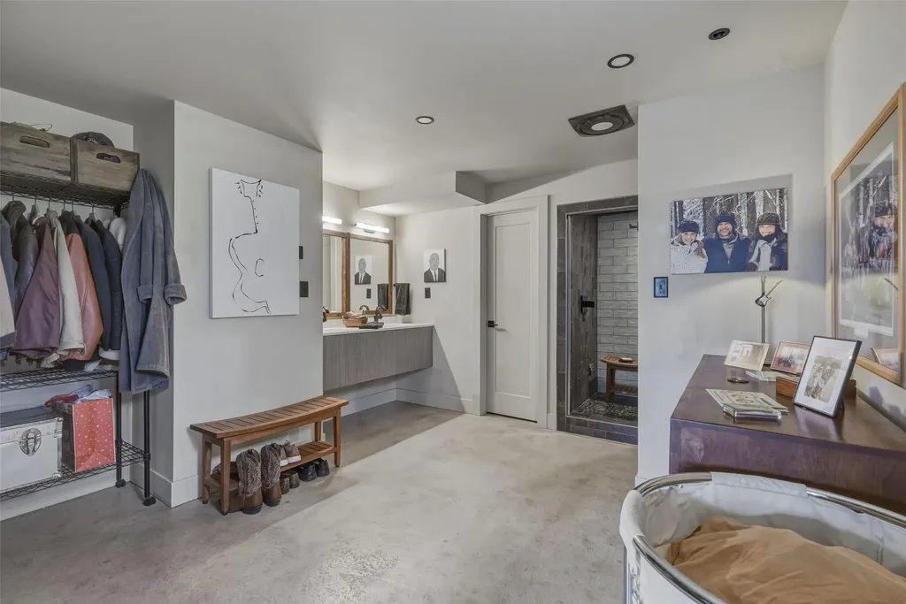 1136 Big Flat Road Missoula MT 59804