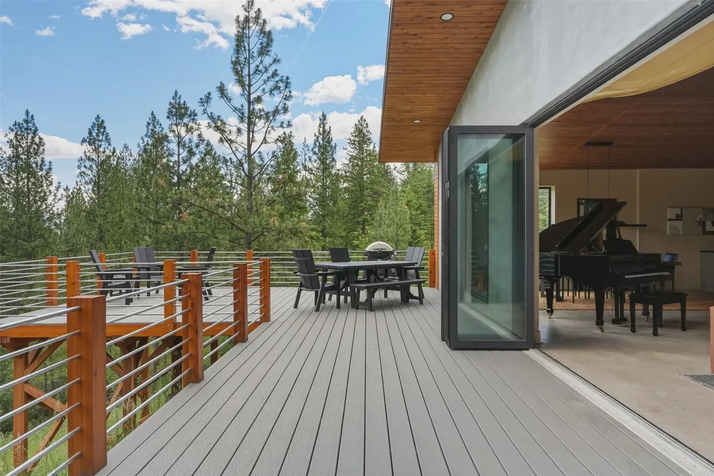 1136 Big Flat Road Missoula MT 59804