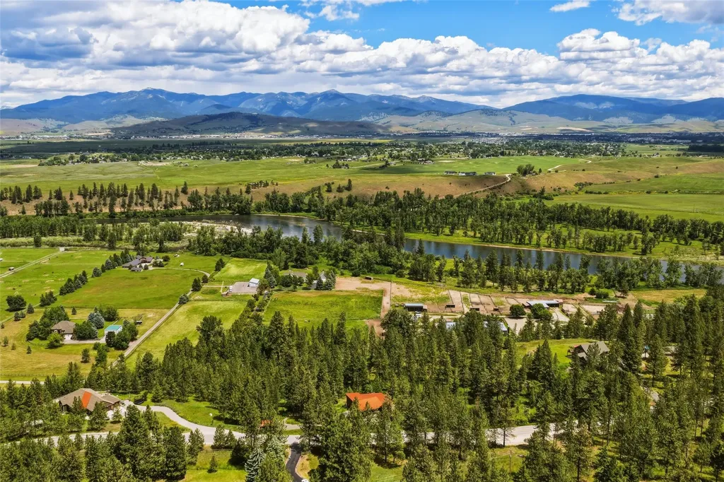 1136 Big Flat Road Missoula MT 59804