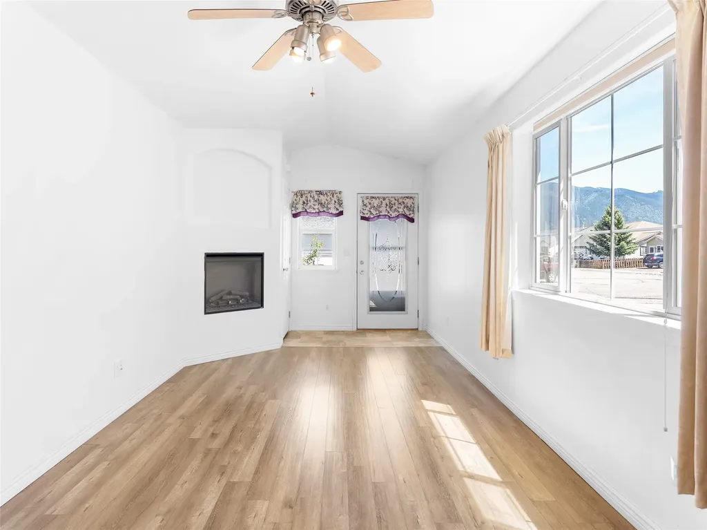 1630 Fran Lou Park Lane Columbia Falls MT 59912