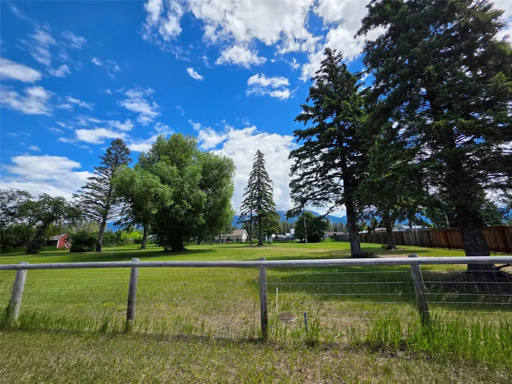 41946 Old Us Highway 93 Pablo MT 59855