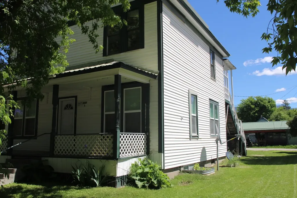 506 1st Avenue E Eureka MT 59917