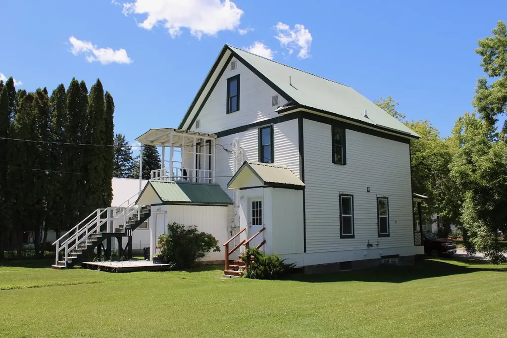 506 1st Avenue E Eureka MT 59917