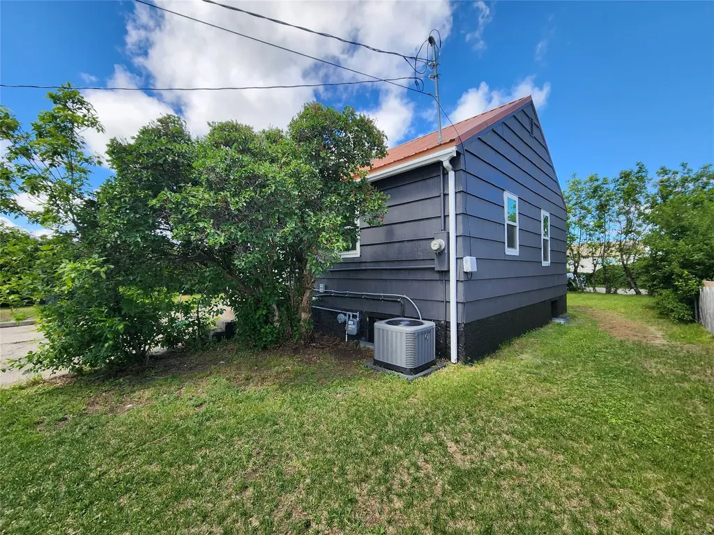 313 3rd Avenue SE Cut Bank MT 59427