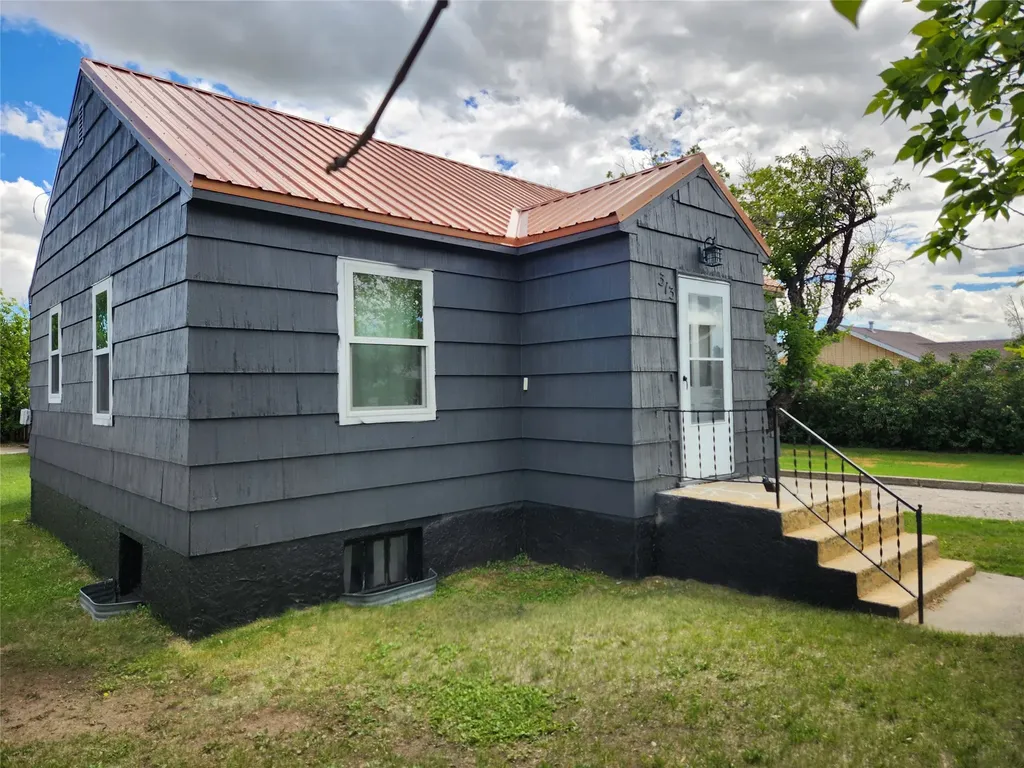 313 3rd Avenue SE Cut Bank MT 59427
